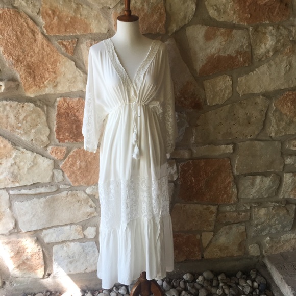 5⭐️Fave! The Tulum White Crocheted Dress - Picture 7 of 8